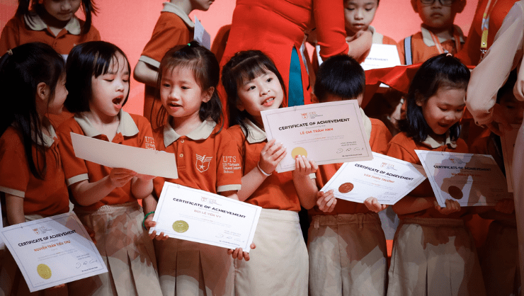 Closing Ceremony Of The School Year 2021 – 2022 Elementary Levels: “UTS Help My Past Road Be Memorable”