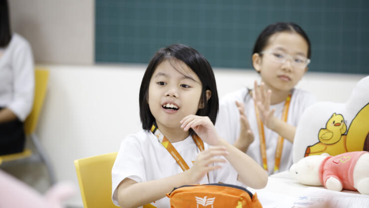 Ba mẹ có nên chọn trường quốc tế giá rẻ cho con theo học hay không?